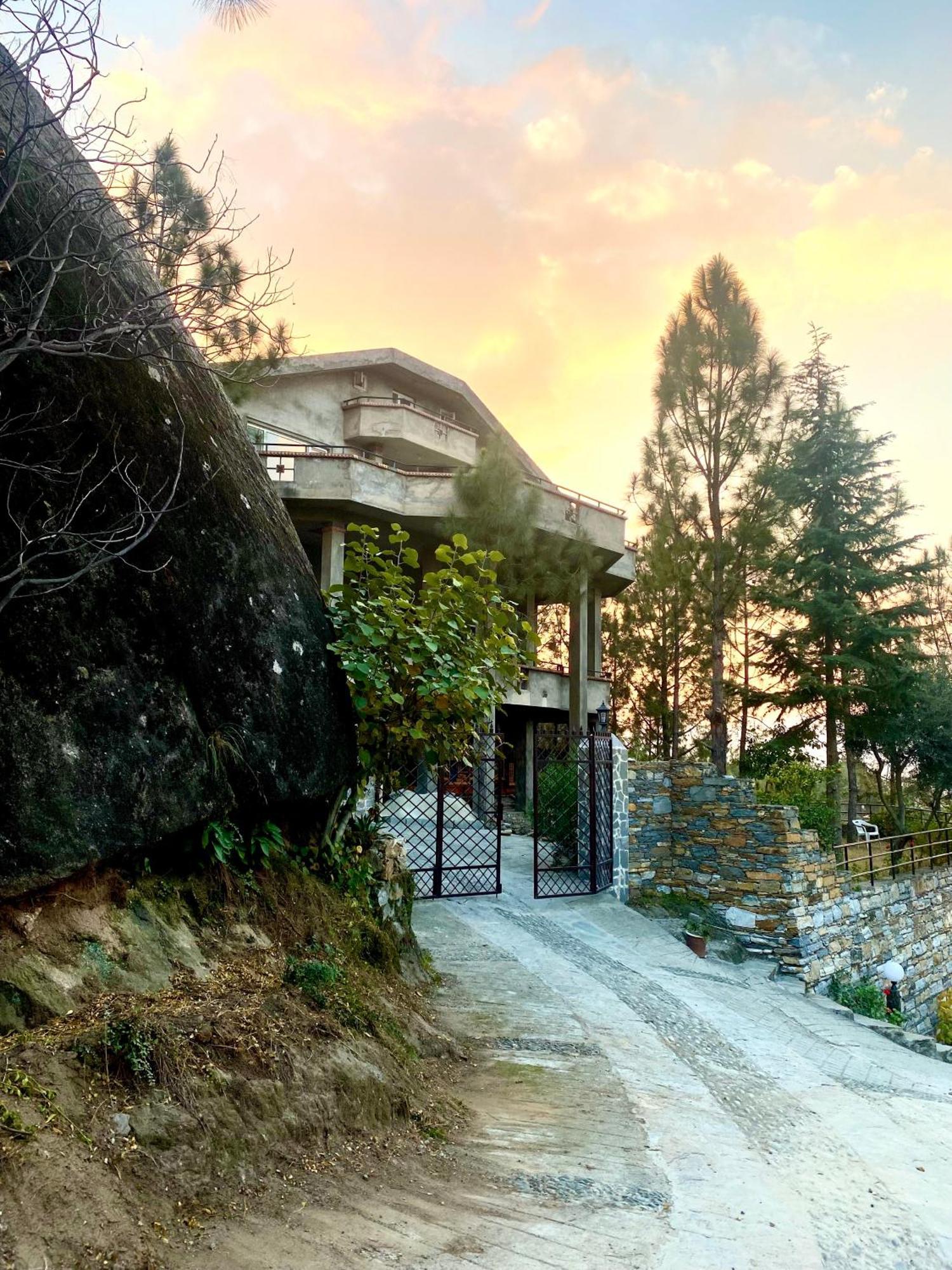Rock City Resort Saidu Sharif المظهر الخارجي الصورة